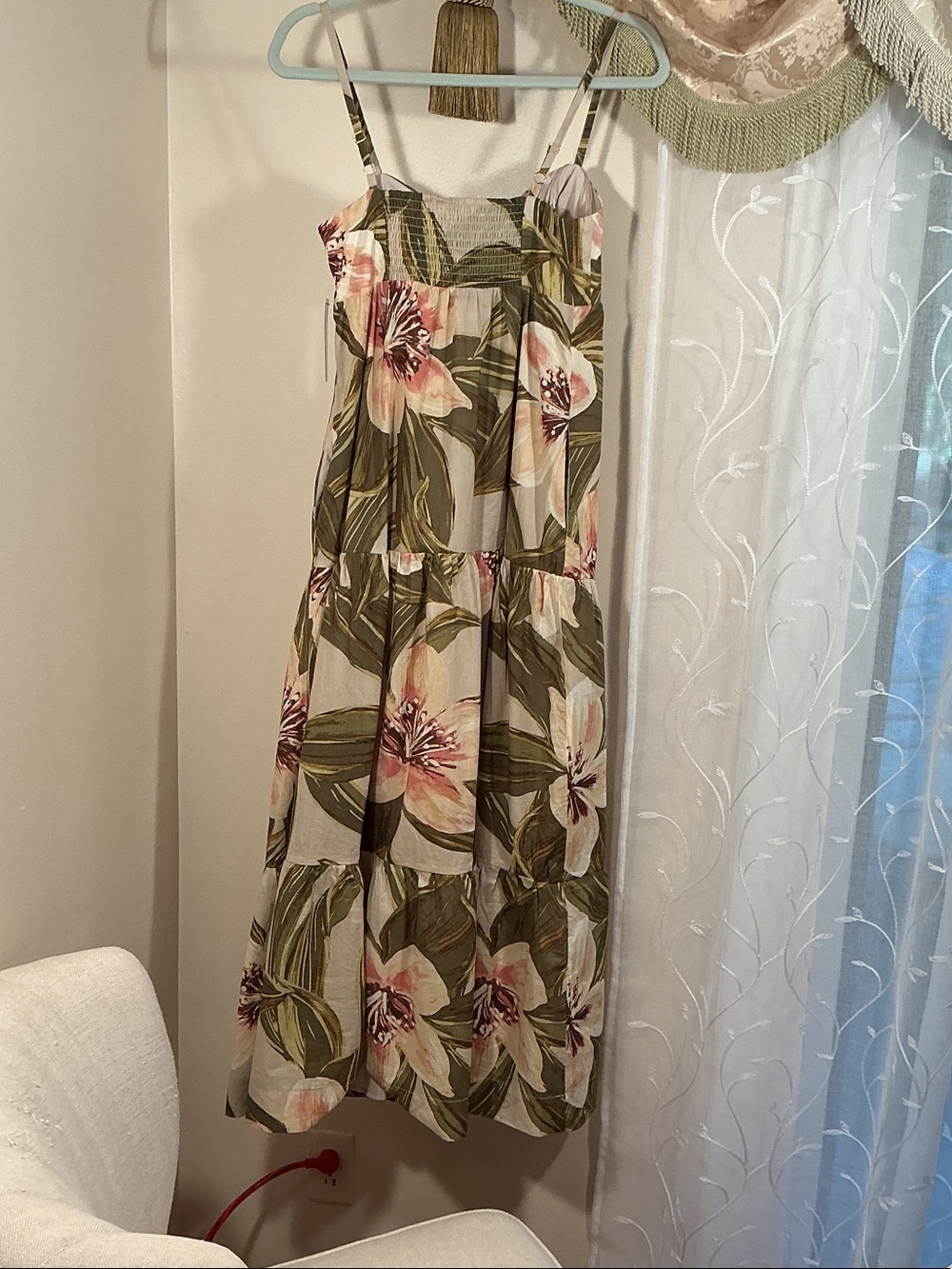 NWT Taylor Floral Tiered Dress Sz S Cream, Pink & Green Cotton Spaghetti Straps - Picture 9 of 13